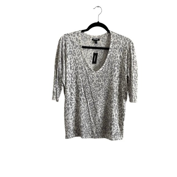 Express Womn S White/Gray Animal Print 1/2 Sleeve V-Neck Lightweight Sweater NWT - Picture 1 of 9